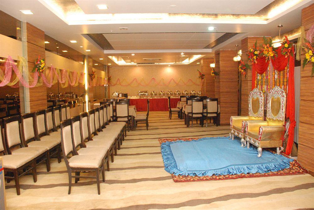 Liv Inn - Naraina Nueva Delhi Exterior foto