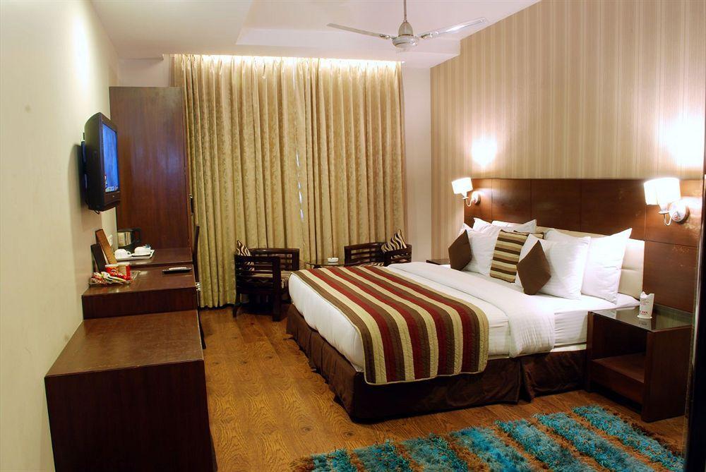 Liv Inn - Naraina Nueva Delhi Exterior foto